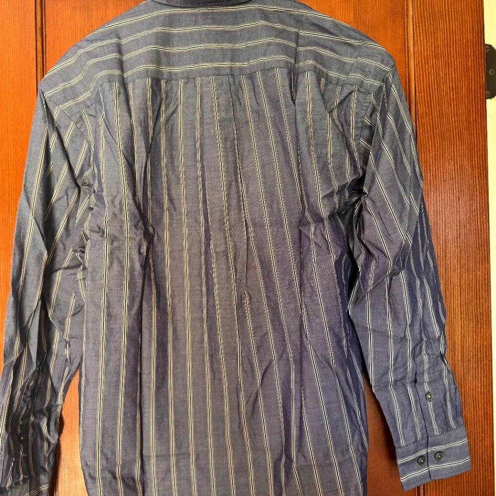 Banana Republic Relaxed Fit Washed Cotton Poplin Shirt. Size Medium NWT